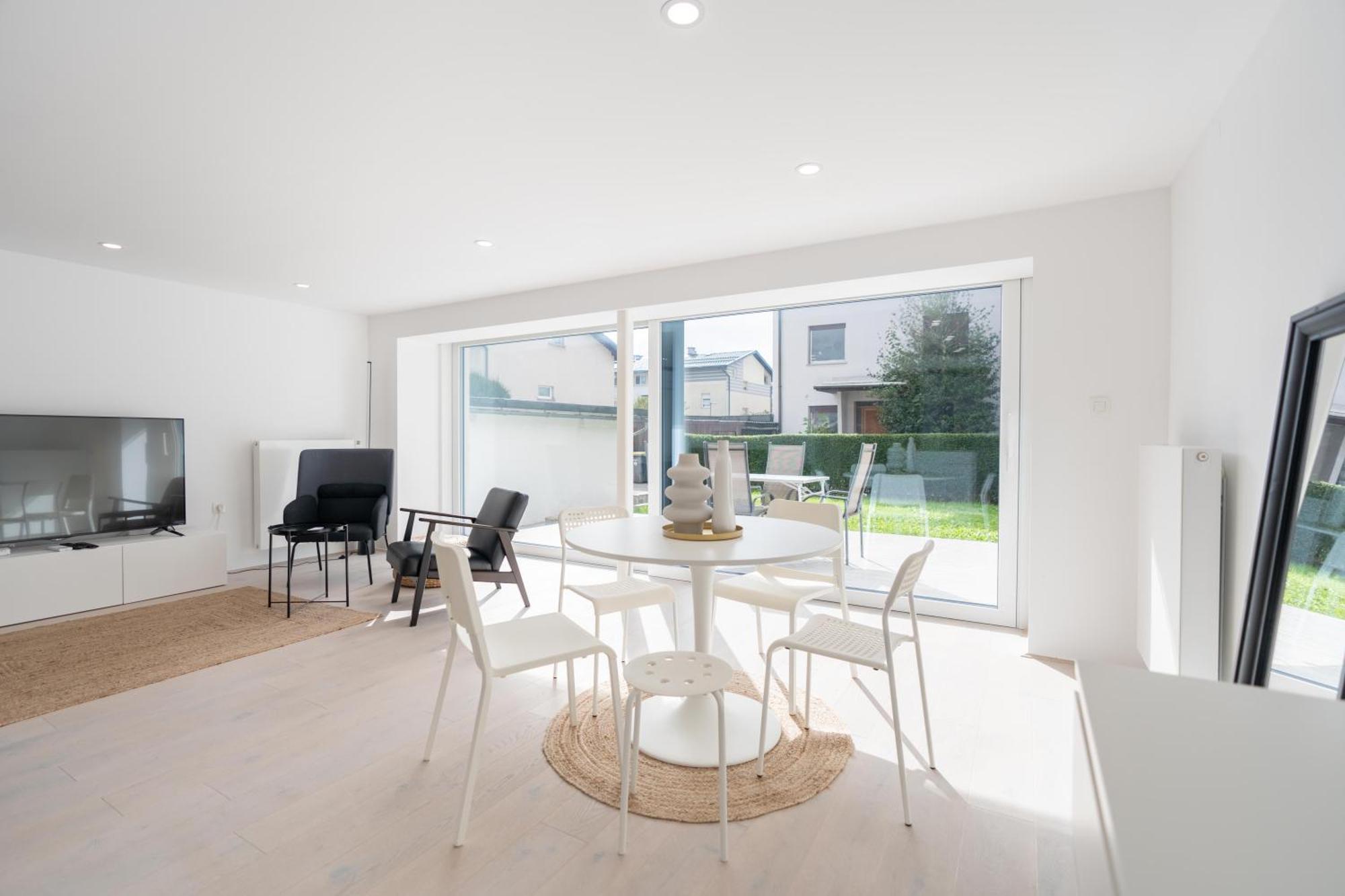 Apartamento Black & White Rozna Dolina *