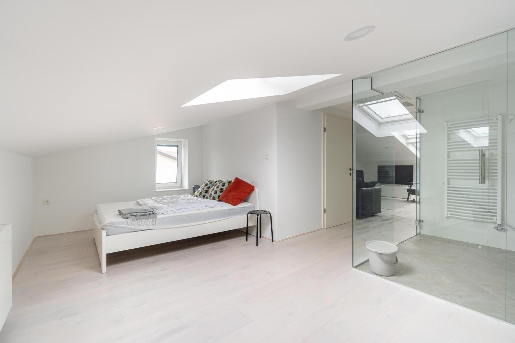 Black & White Rozna Dolina Appartement *